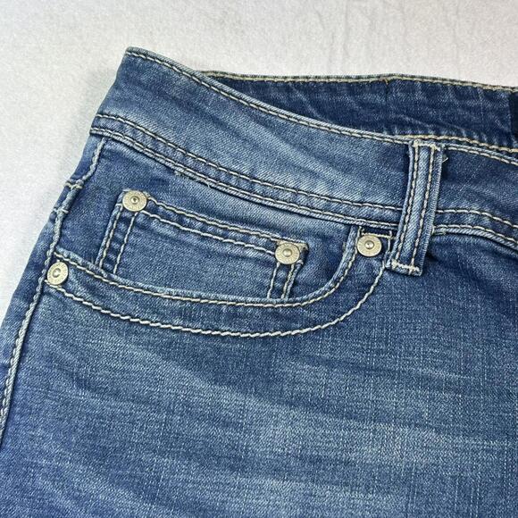 Seven7 Women’s Denim Shorts Medium Wash Size 8 - Picture 2 of 7